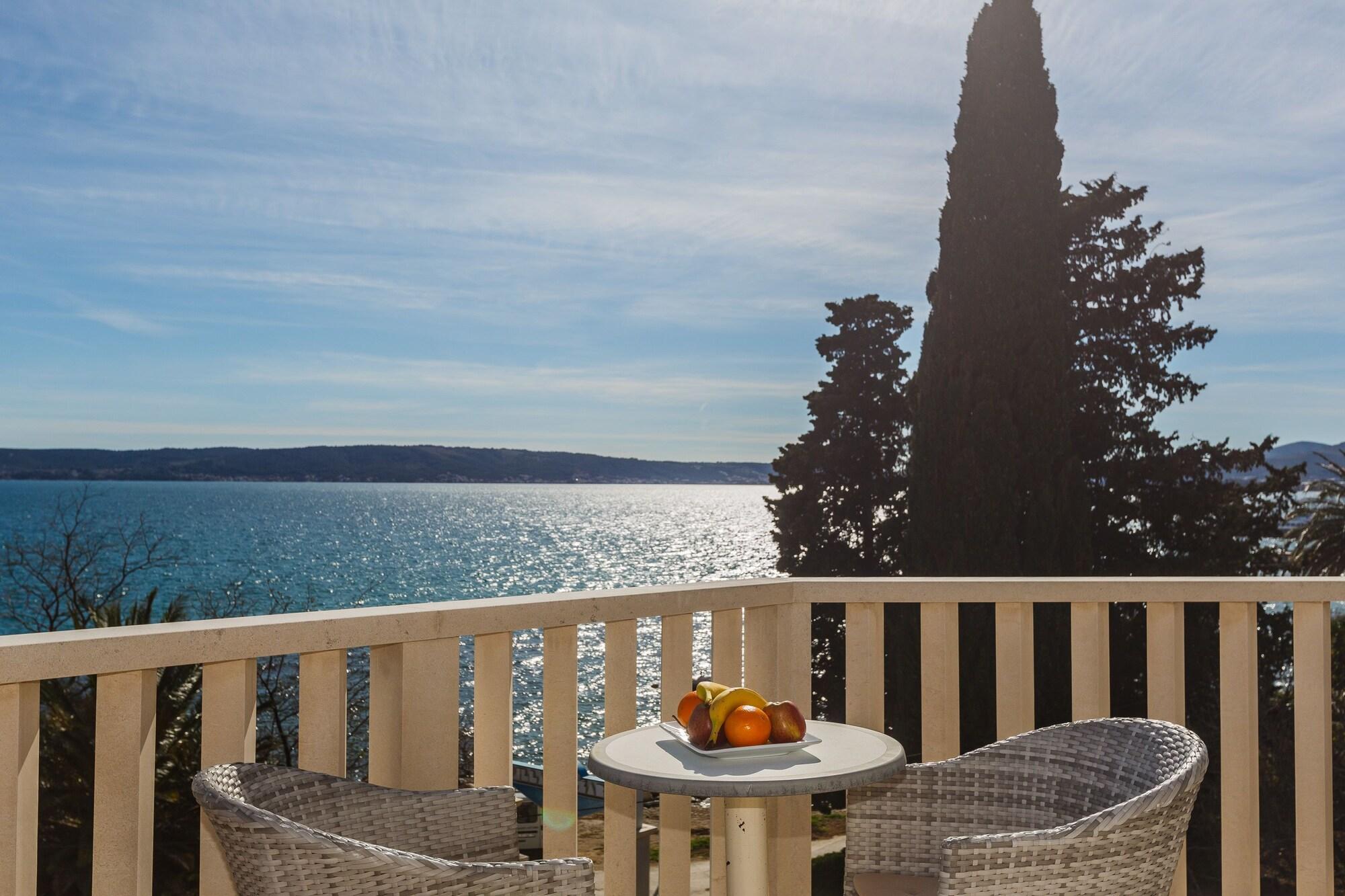 Hotel Villa Zarko Kaštel Stari Zewnętrze zdjęcie