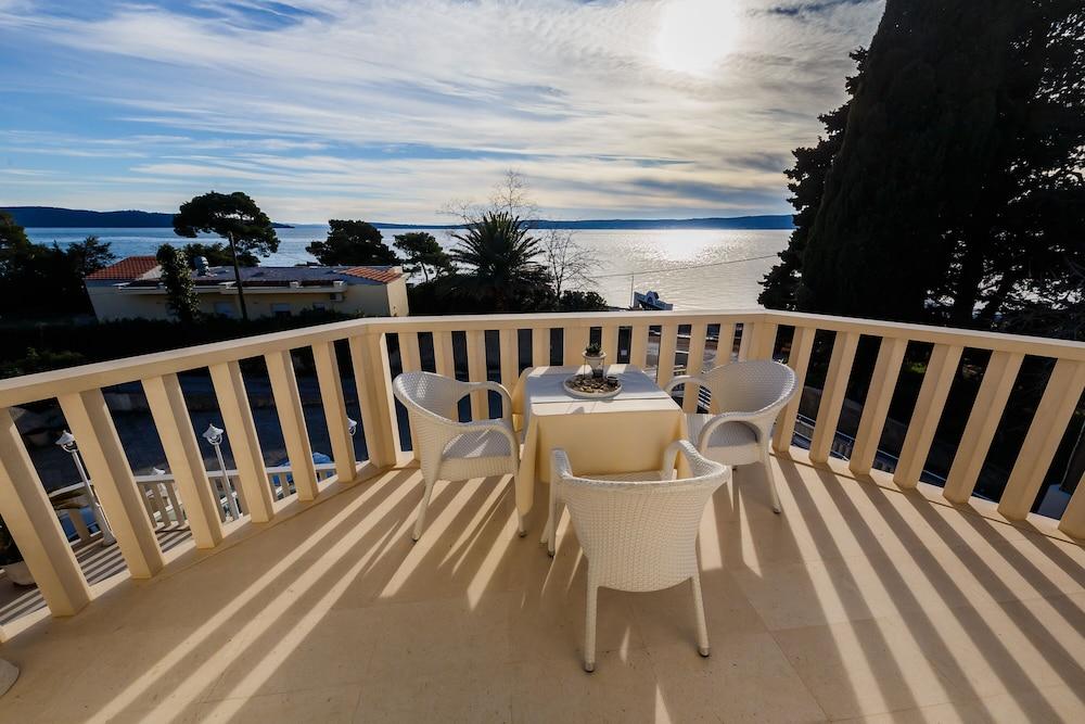Hotel Villa Zarko Kaštel Stari Zewnętrze zdjęcie