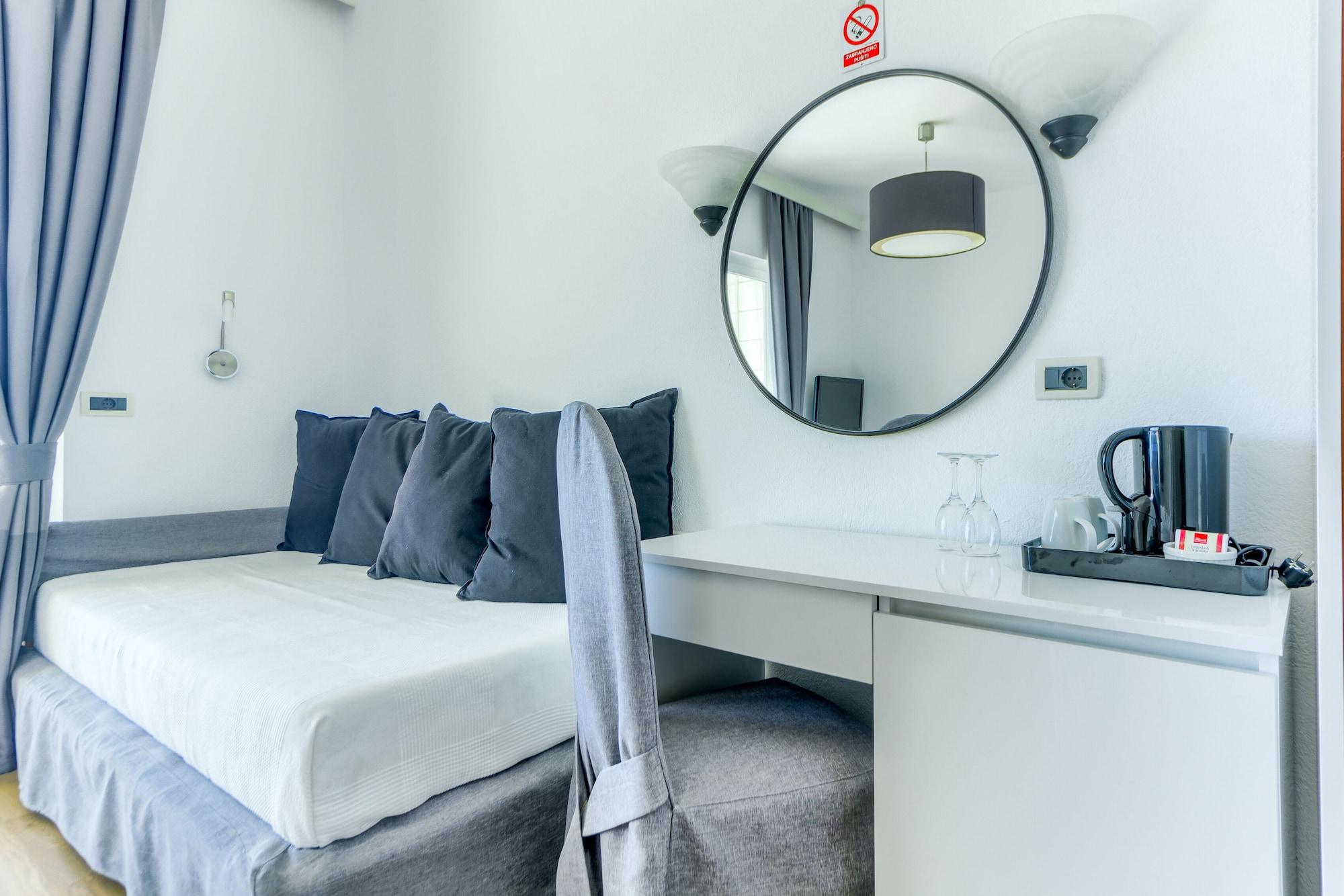 Hotel Villa Zarko Kaštel Stari Zewnętrze zdjęcie