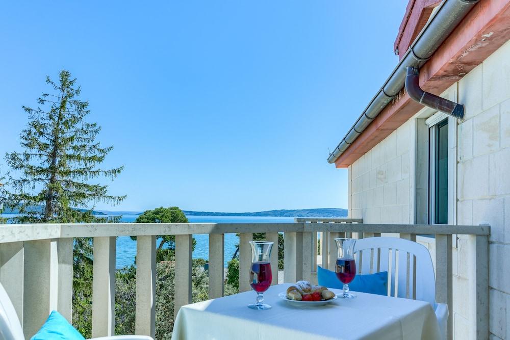 Hotel Villa Zarko Kaštel Stari Zewnętrze zdjęcie
