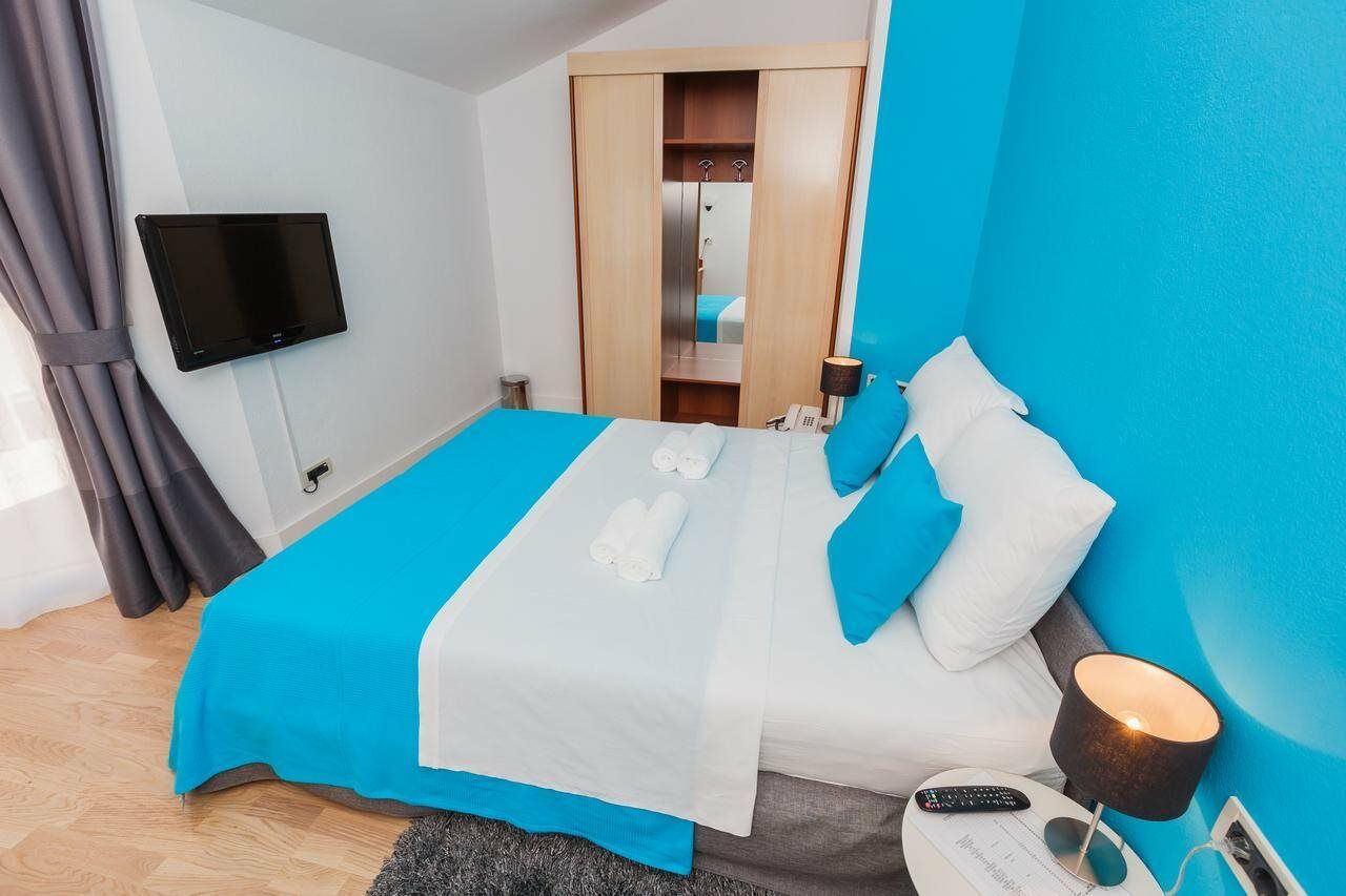 Hotel Villa Zarko Kaštel Stari Zewnętrze zdjęcie